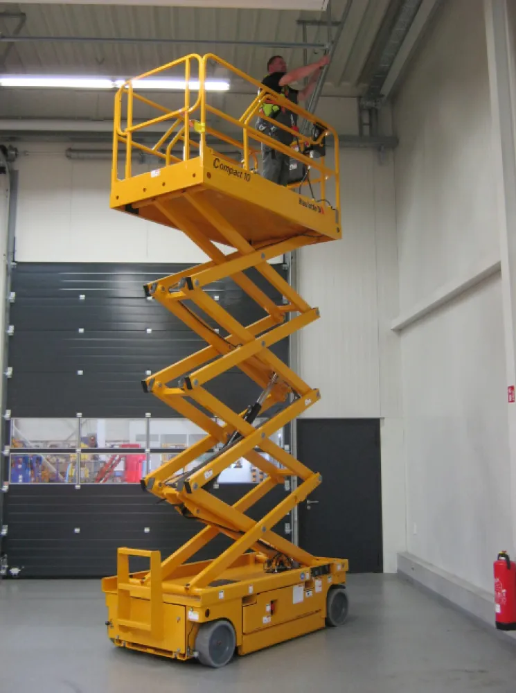 Haulotte Compact 10-4