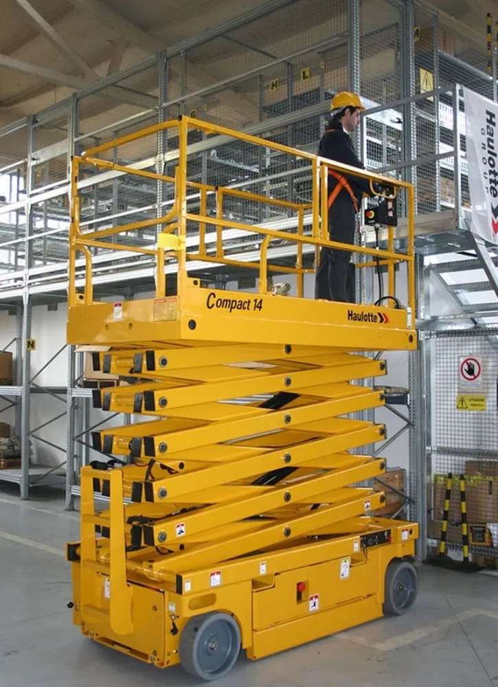 Haulotte Compact 14-4